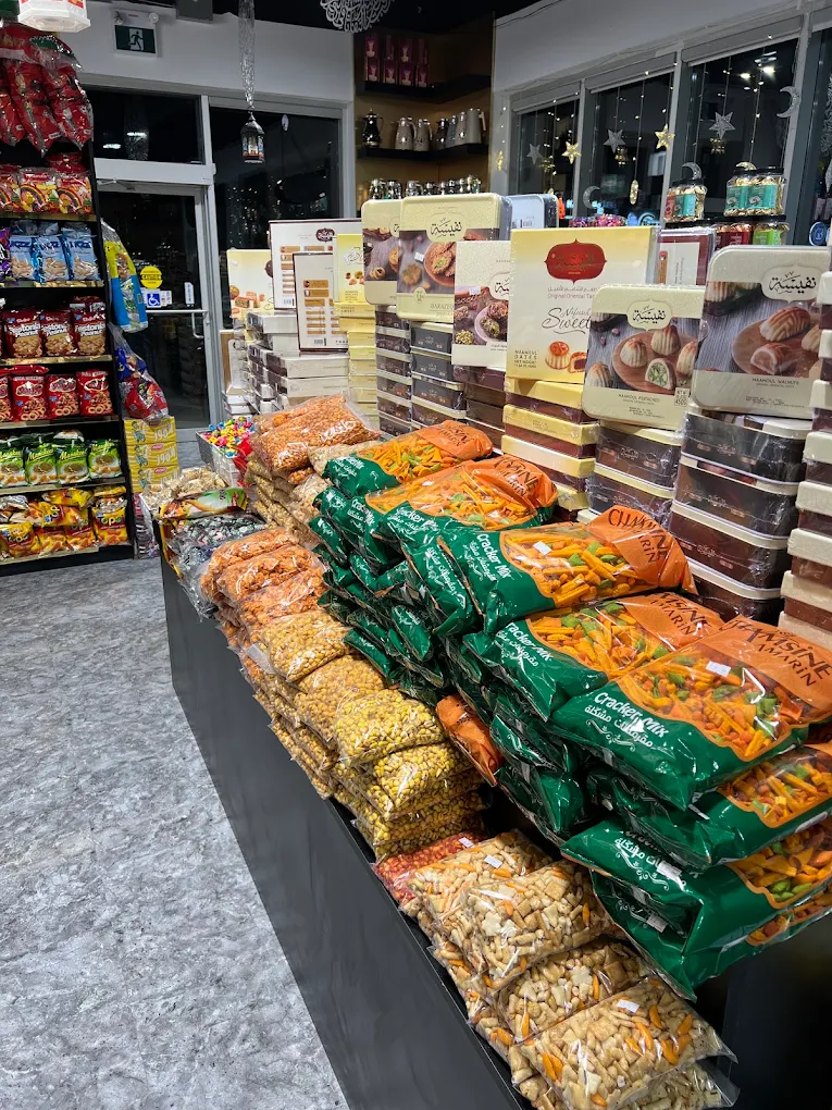 Snacks & Crackers